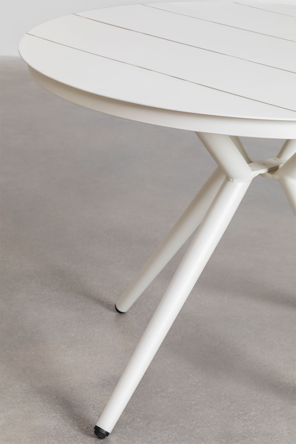 Set composto da tavolo rotondo in alluminio (Ø100 cm) Valerie e 4 sedie da giardino con braccioli in alluminio e rattan sintetic