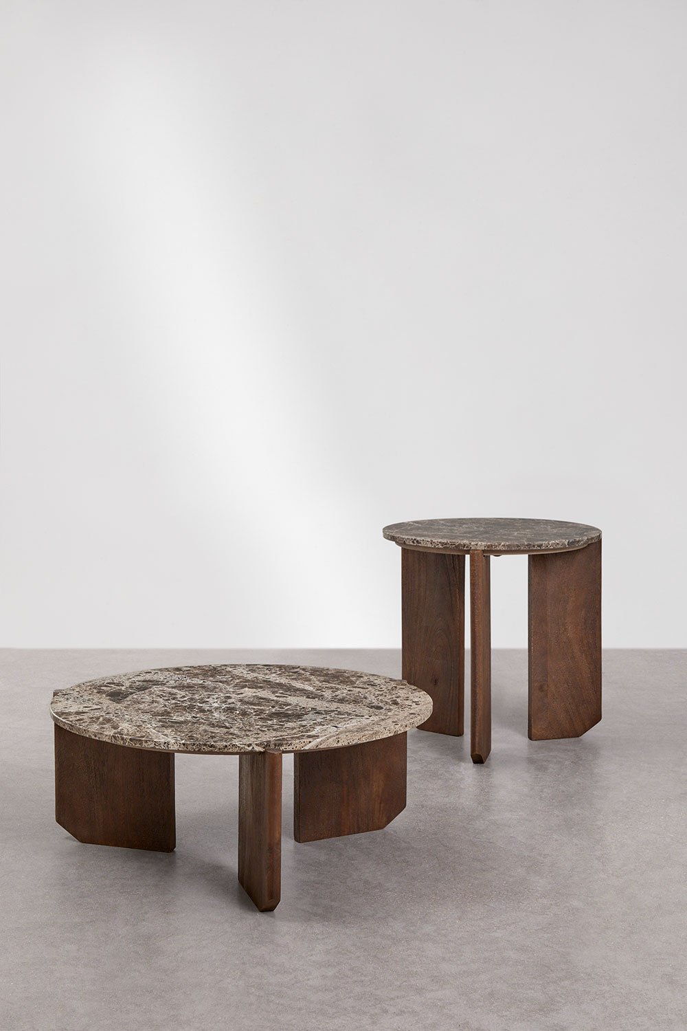 Set di 2 tavolini rotondi in pietra naturale e legno di mango Lavinia