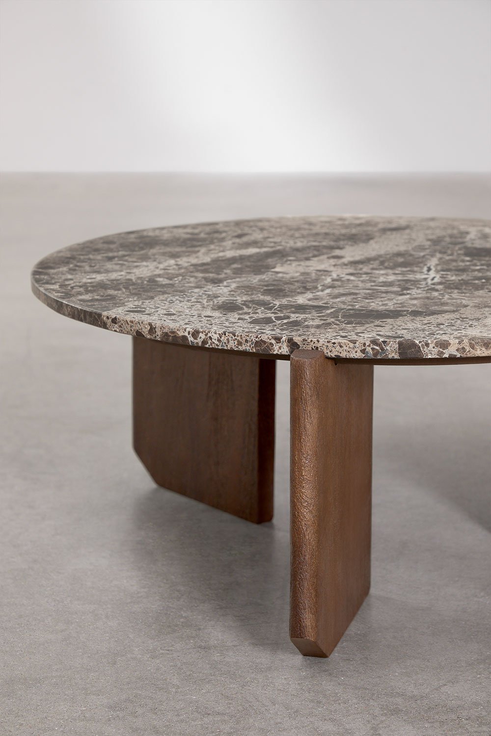 Set di 2 tavolini rotondi in pietra naturale e legno di mango Lavinia