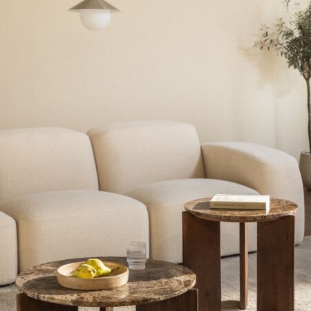 Set di 2 tavolini rotondi in pietra naturale e legno di mango Lavinia