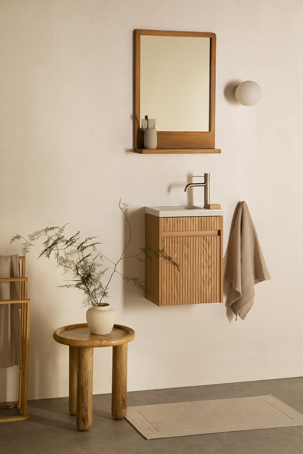 Set di mobili da bagno in legno con lavabo integrato Narek