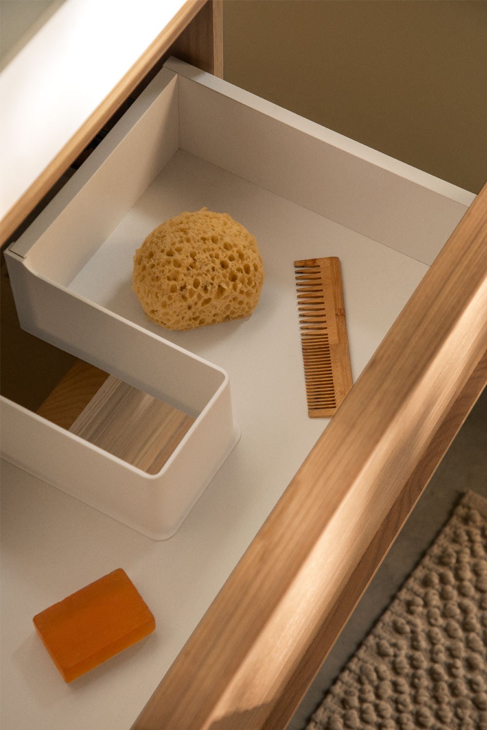 Set mobili da bagno in legno Jolene con lavabo integrato