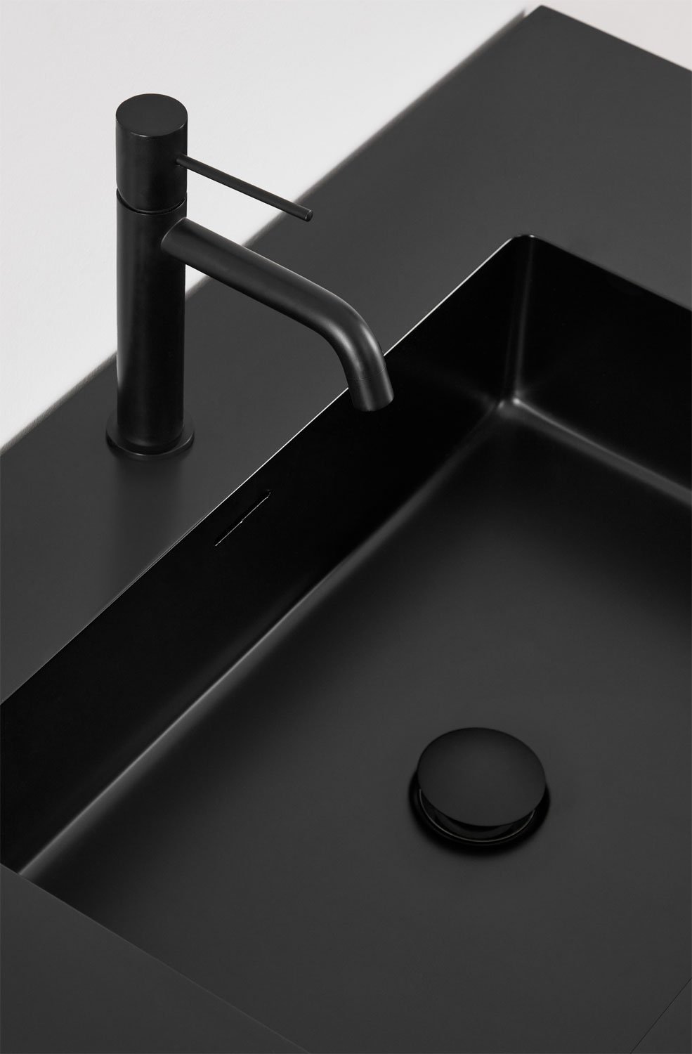 Set di mobili da bagno in legno con lavabo integrato Misene