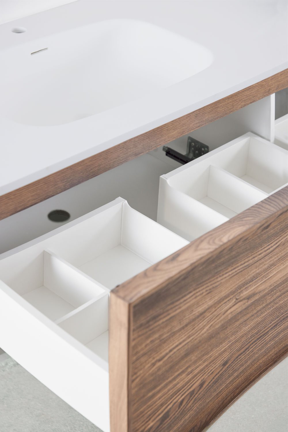 Set mobili da bagno in legno Solea con lavabo integrato