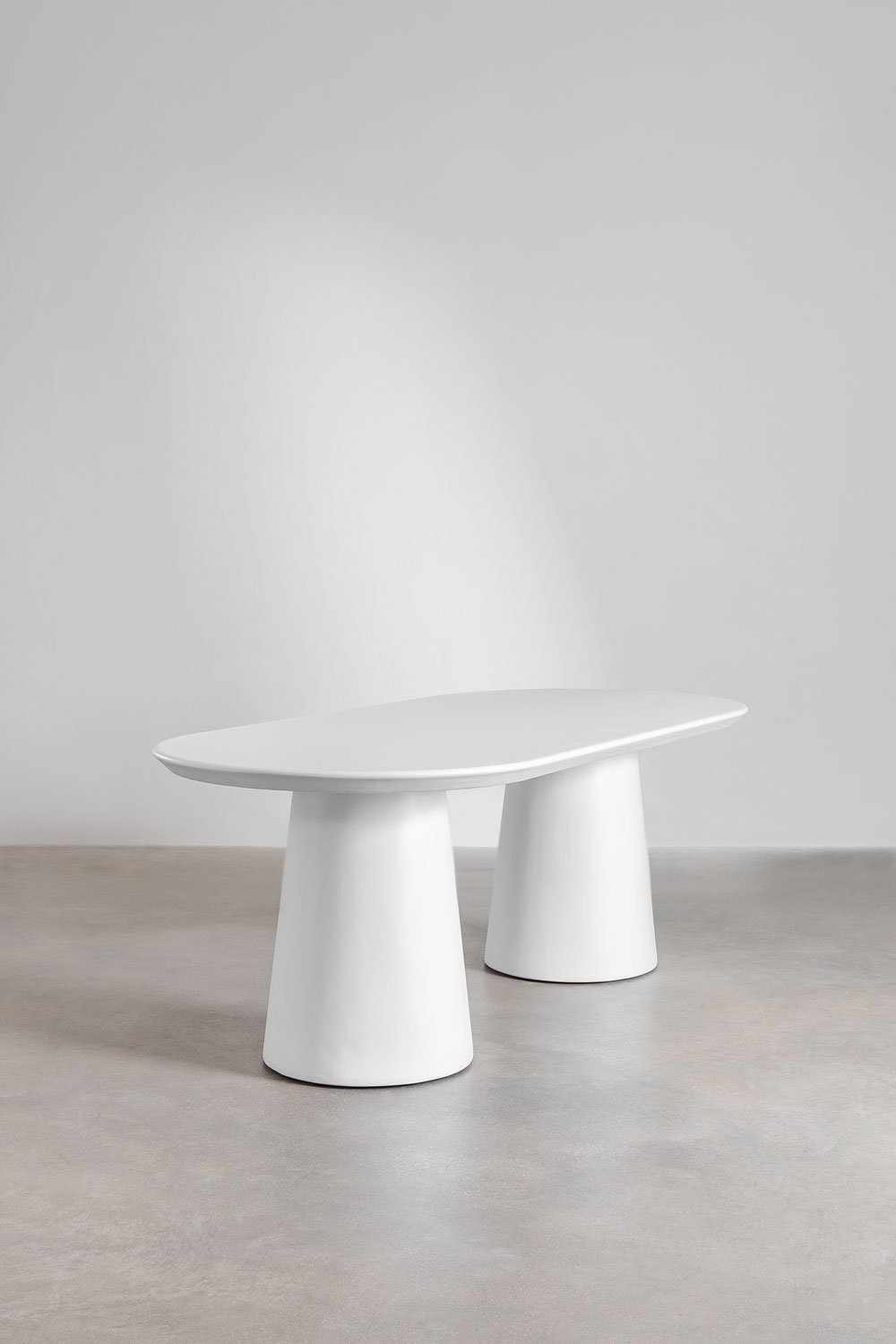 Set da tavolo ovale in cemento (220x95 cm) Noemi e 8 sedie da pranzo in legno di rovere e corda intrecciata Mara