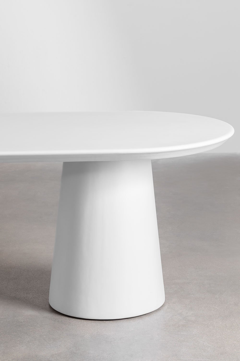 Set da tavolo ovale in cemento (220x95 cm) Noemi e 8 sedie da pranzo in legno di rovere e corda intrecciata Mara