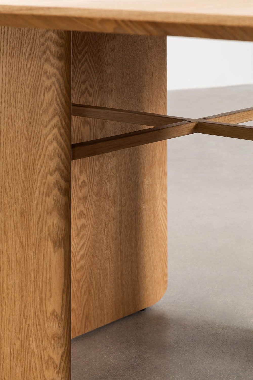 Set tavolo quadrato in MDF e impiallacciatura di frassino (140x140 cm) Ginger e 8 sedie da pranzo in velluto Xastru