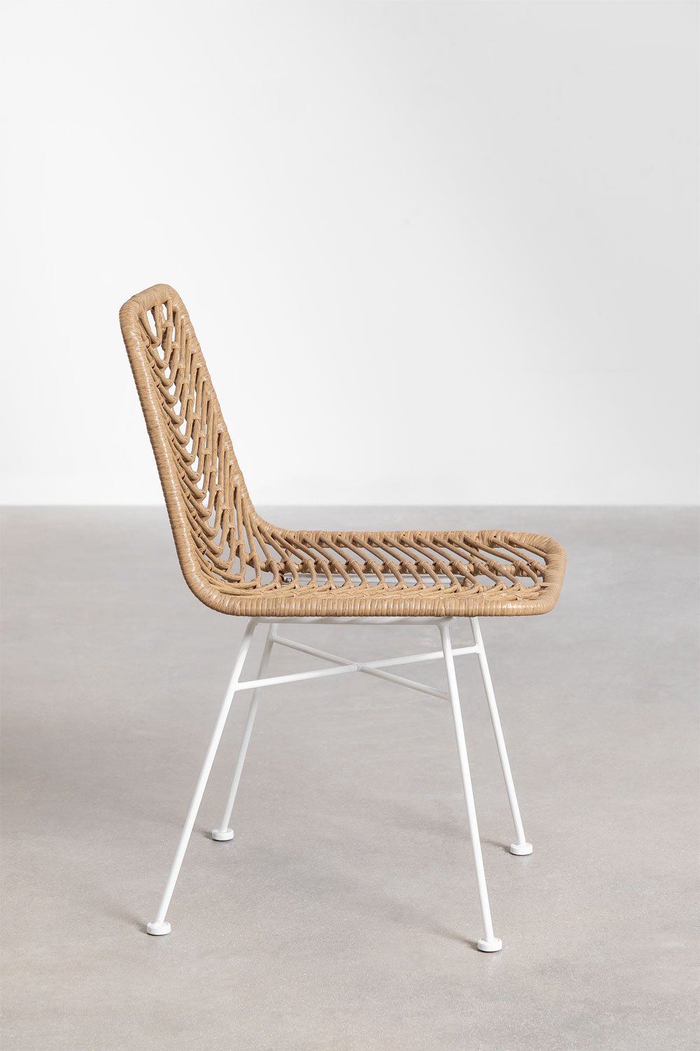 Set tavolo rettangolare 180x90 cm in legno di acacia e acciaio Maupi e 6 sedie da giardino in rattan sintetico Gouda Natural
