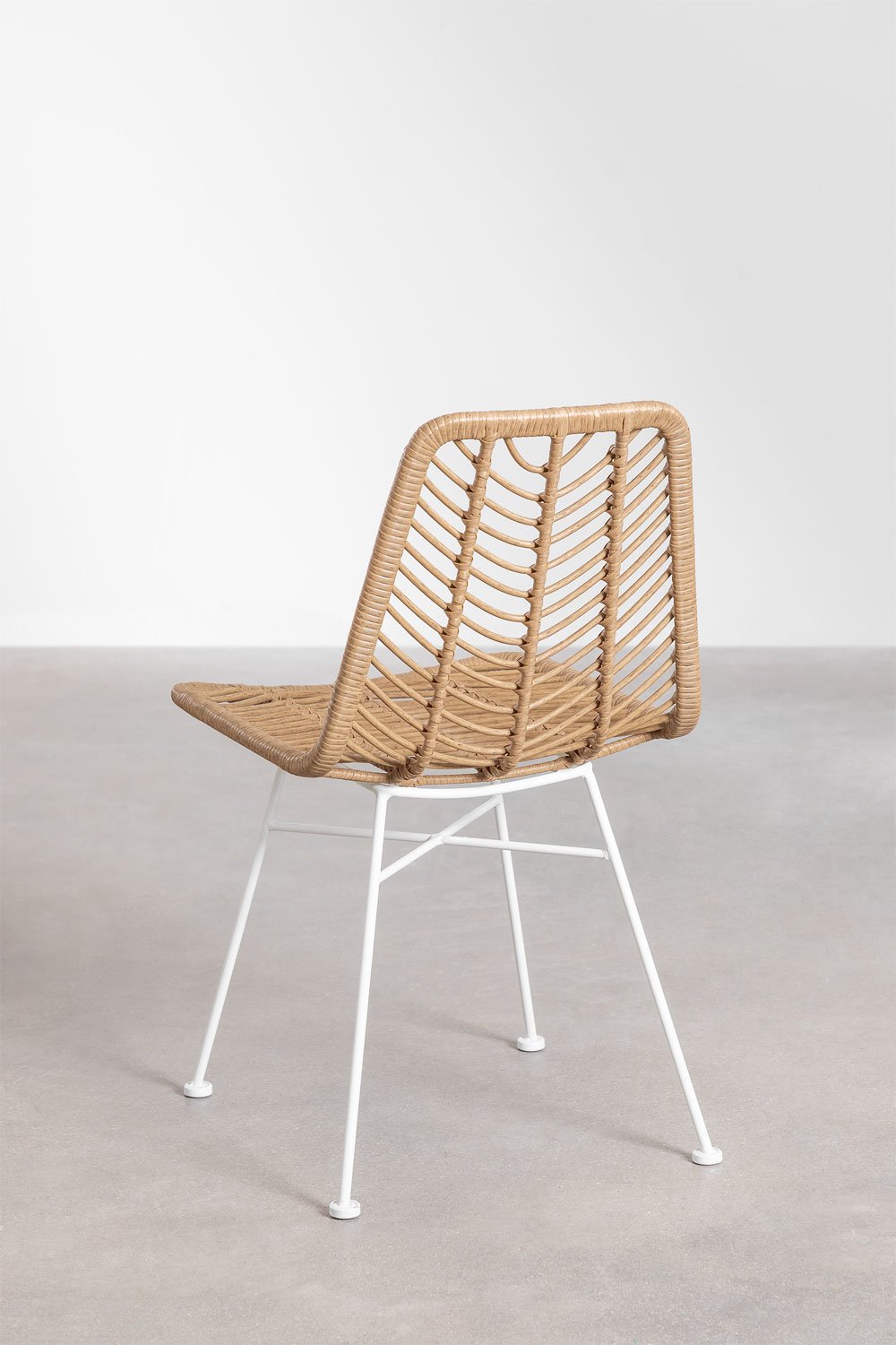 Set tavolo rettangolare 180x90 cm in legno di acacia e acciaio Maupi e 6 sedie da giardino in rattan sintetico Gouda Natural