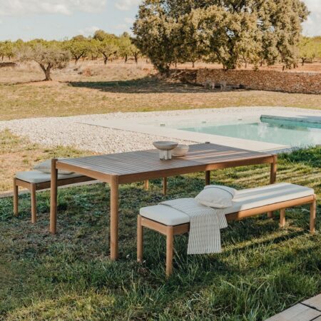 Set tavolo rettangolare (200x100 cm) e 2 panche da giardino in legno di eucalipto Aderyn