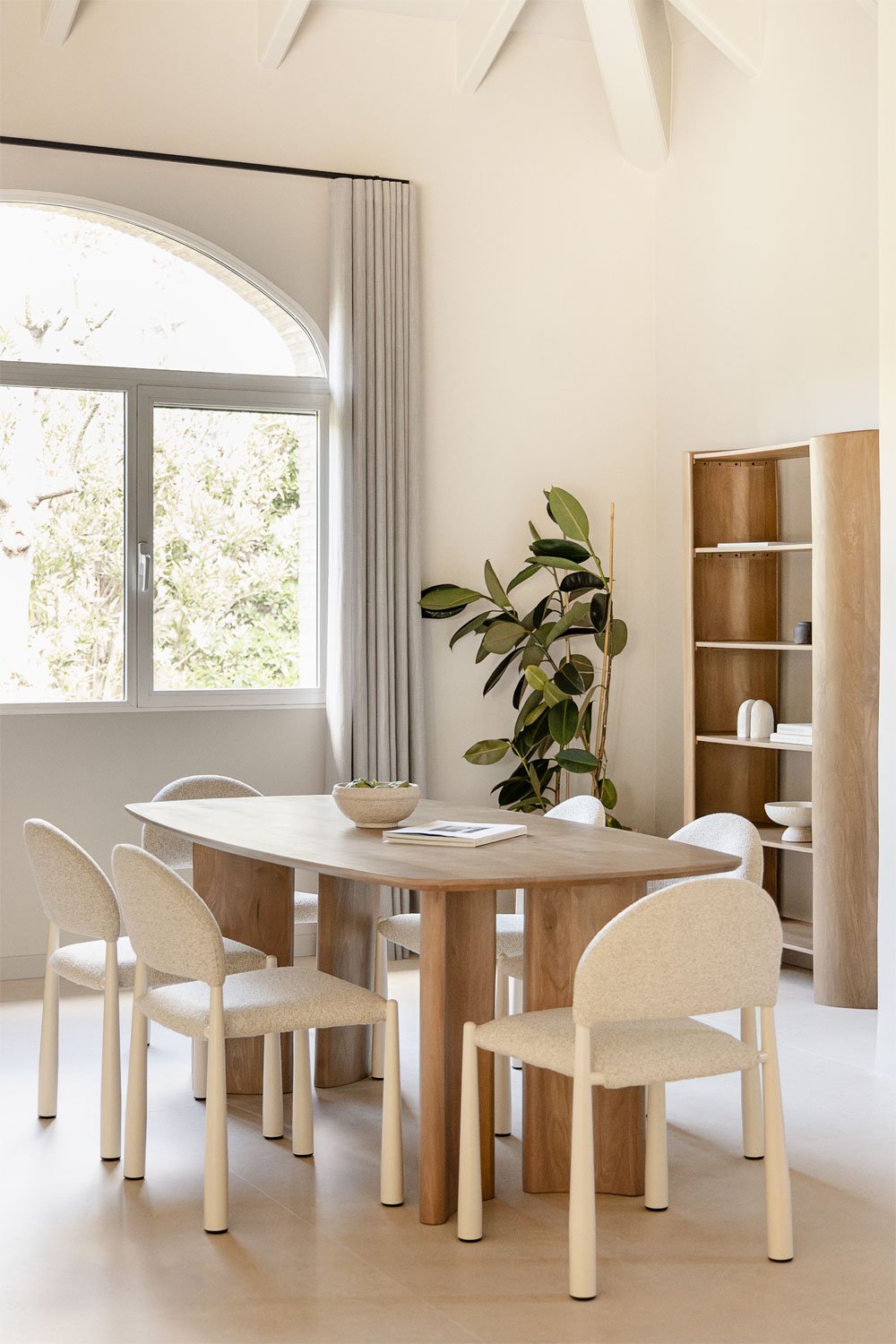 Set tavolo rettangolare 200x100 cm in legno di mango Sidney e 6 sedie da pranzo in bouclé Nagore