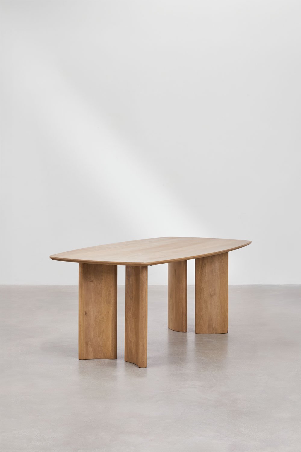 Set tavolo rettangolare 200x100 cm in legno di mango Sidney e 8 sedie da pranzo in fibbia Nagore