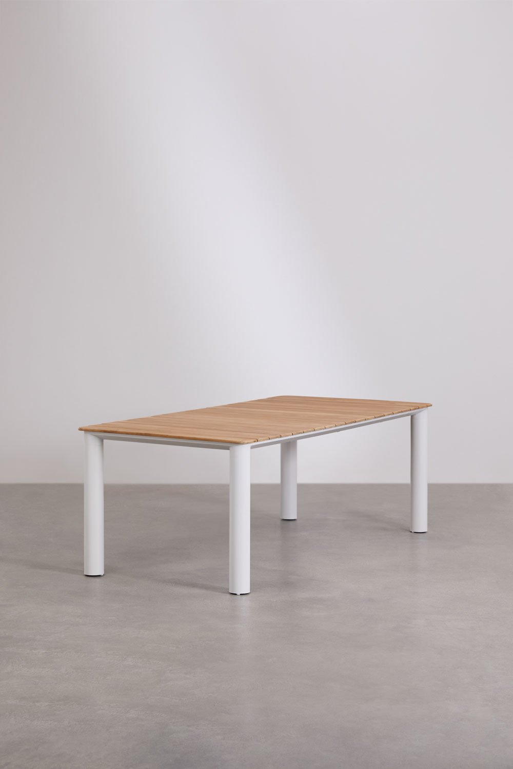 Set tavolo rettangolare 220x100 cm in alluminio e legno di teak Sirka e 6 sedie da giardino con braccioli in legno Saira
