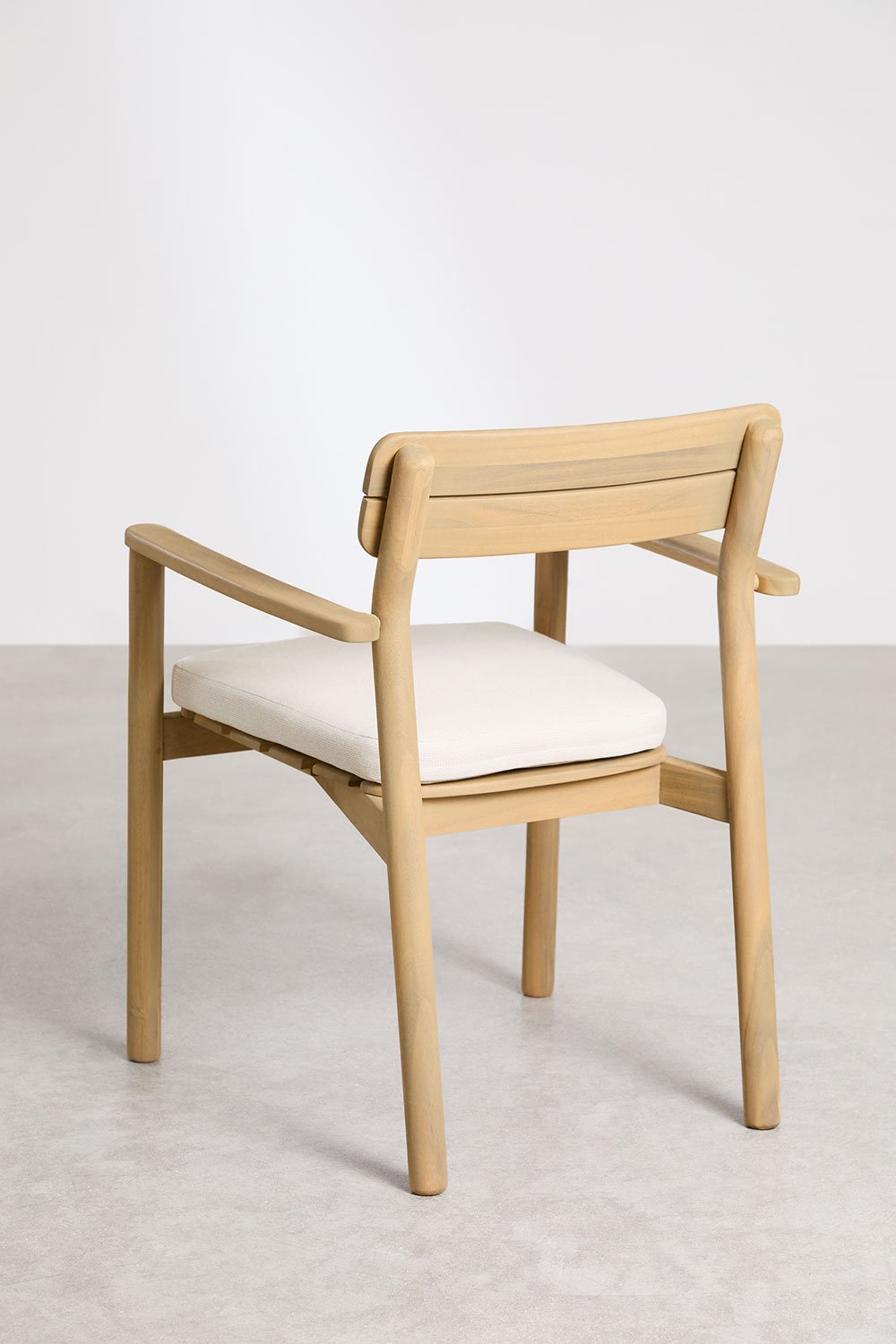 Set tavolo rettangolare 220x100 cm in alluminio e legno di teak Sirka e 6 sedie da giardino con braccioli in legno Saira