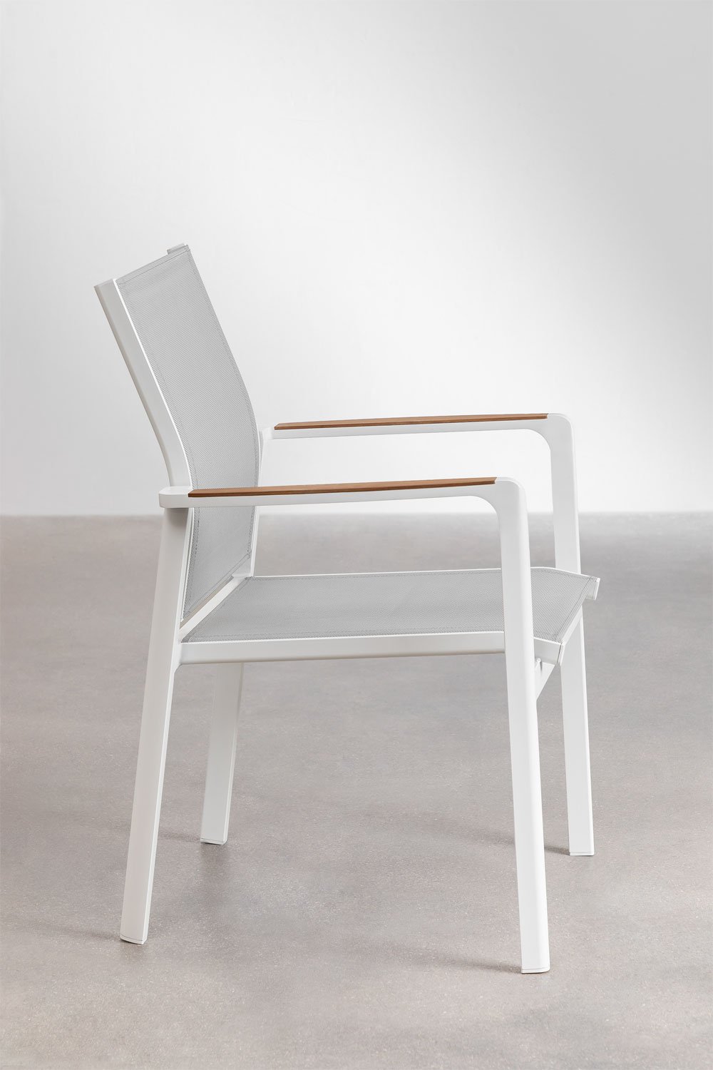 Set tavolo rettangolare 260x110 cm in alluminio e legno di teak Inkeri e 10 sedie da giardino impilabili in alluminio Elvira