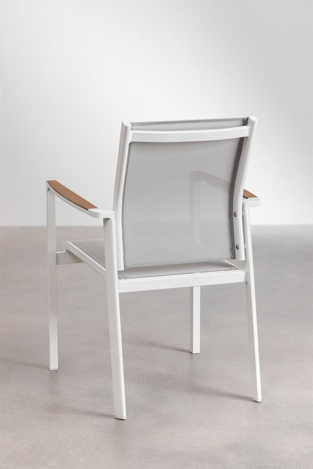 Set tavolo rettangolare 260x110 cm in alluminio e legno di teak Inkeri e 10 sedie da giardino impilabili in alluminio Elvira