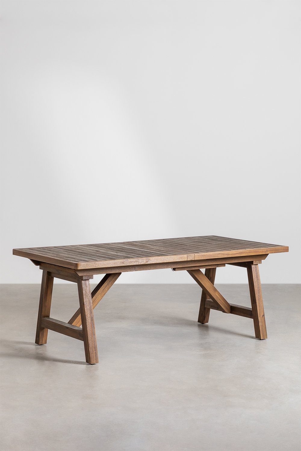 Set tavolo rettangolare estensibile 200-260-320x100 cm e 8 sedie da pranzo con braccioli in legno di acacia Dubai