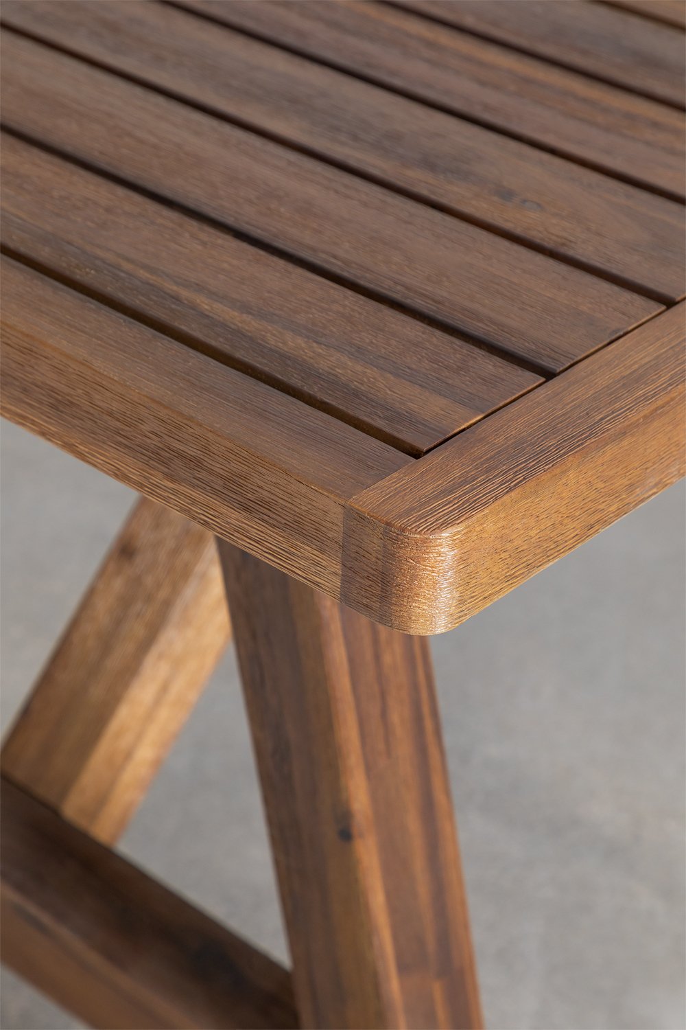 Set tavolo rettangolare estensibile 200-260-320x100 cm e 8 sedie da pranzo con braccioli in legno di acacia Dubai