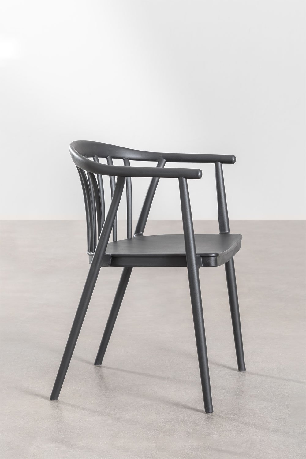 Set tavolo rotondo allungabile Barces, 145-200x145 cm, in alluminio e 8 sedie da giardino impilabili Ivor con braccioli.