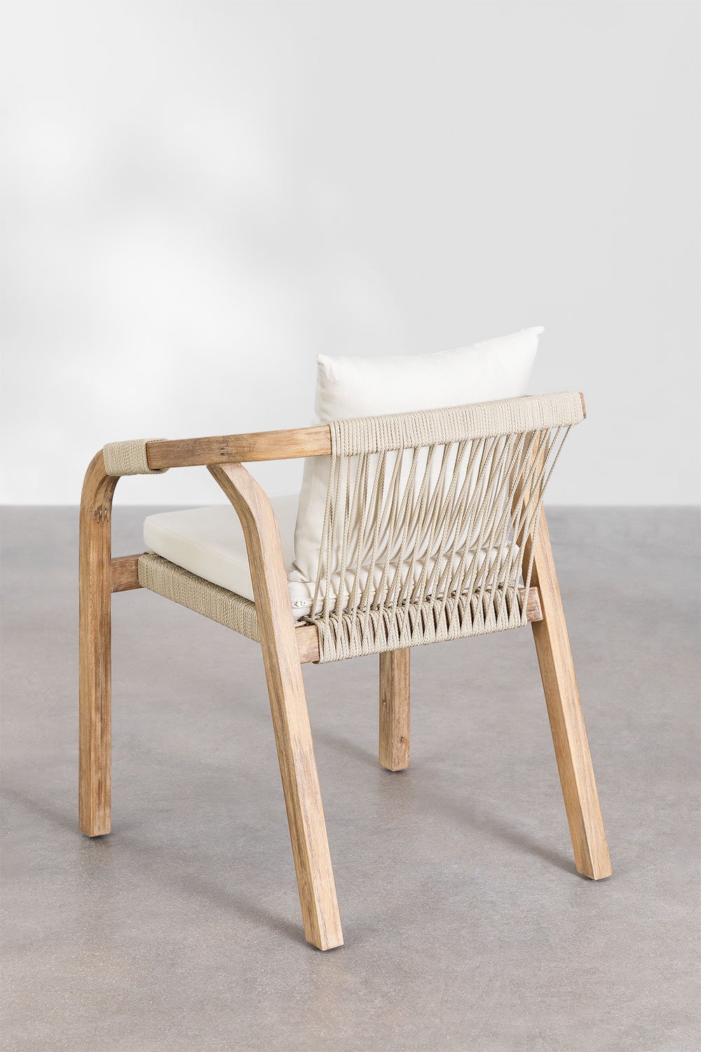 Set tavolo rotondo da 120 cm e 6 sedie da giardino con braccioli in legno di acacia Dubai