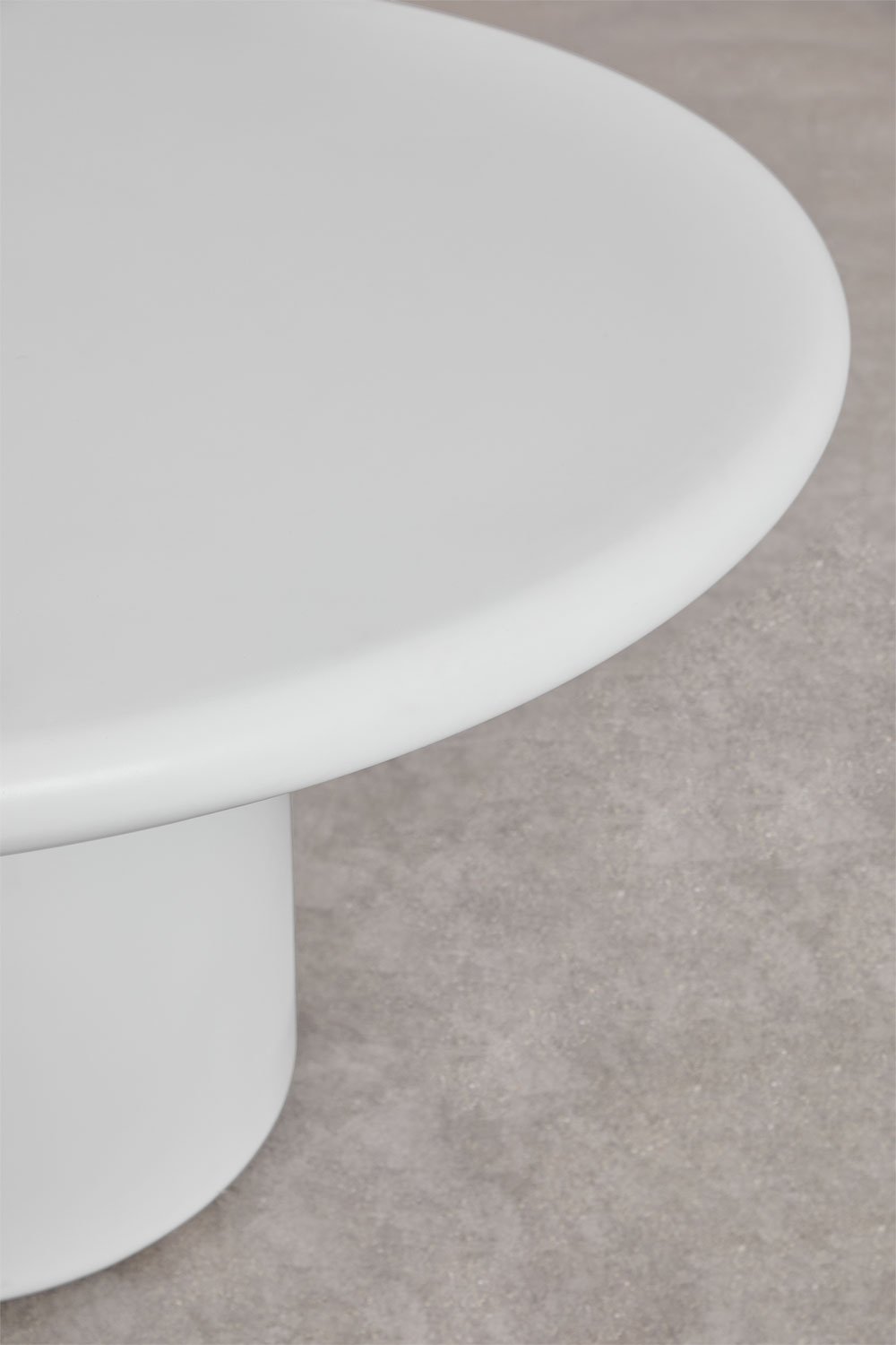 Set tavolo rotondo Ø140 cm in cemento Namara e 6 sedie da giardino in legno di acacia Uleno