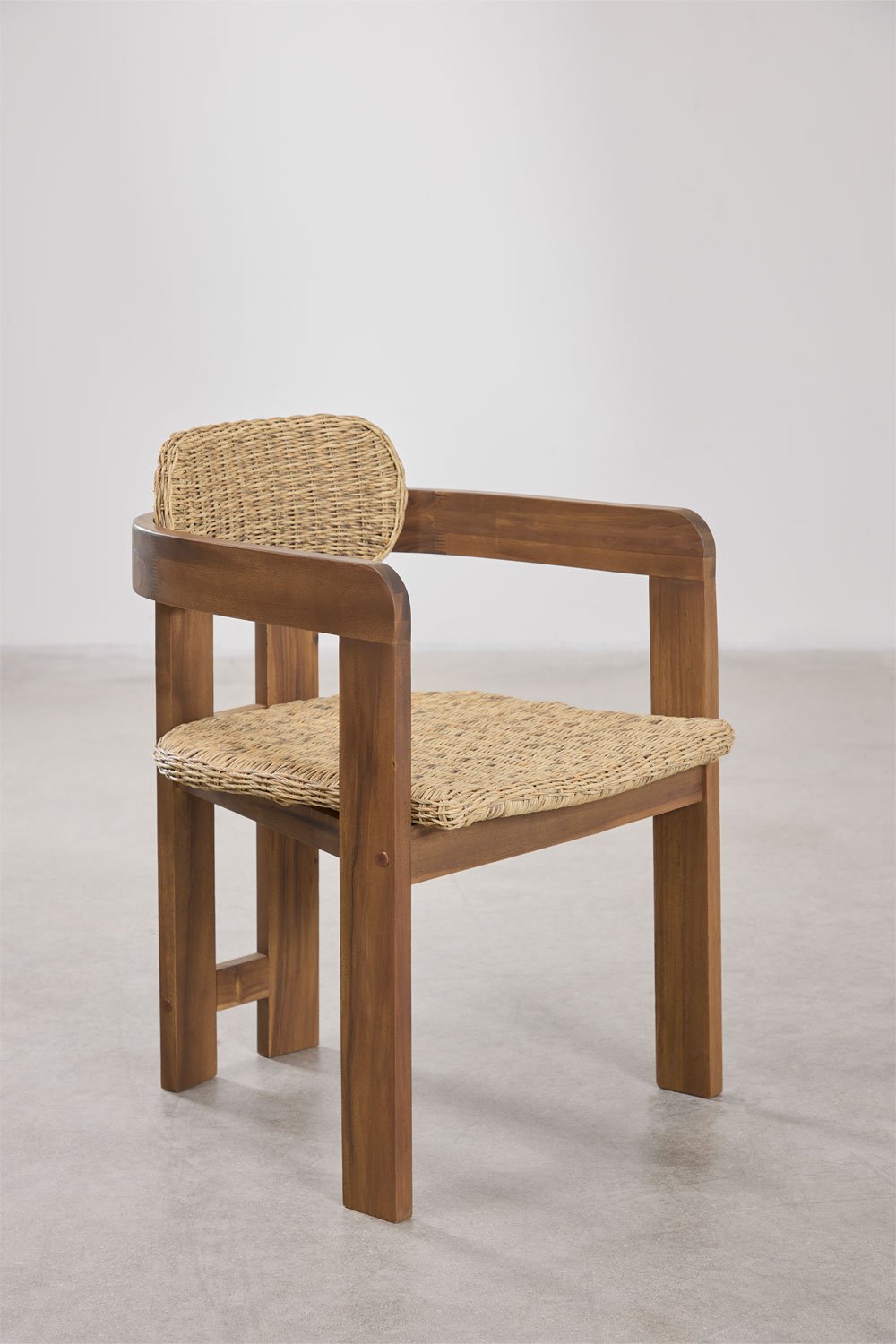 Set tavolo rotondo Ø180 cm in legno di acacia Danara e 10 sedie da giardino in legno di acacia e rattan sintetico Ginara