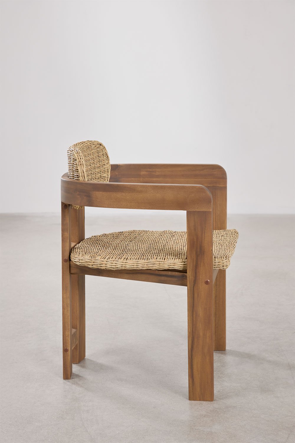 Set tavolo rotondo Ø180 cm in legno di acacia Danara e 10 sedie da giardino in legno di acacia e rattan sintetico Ginara