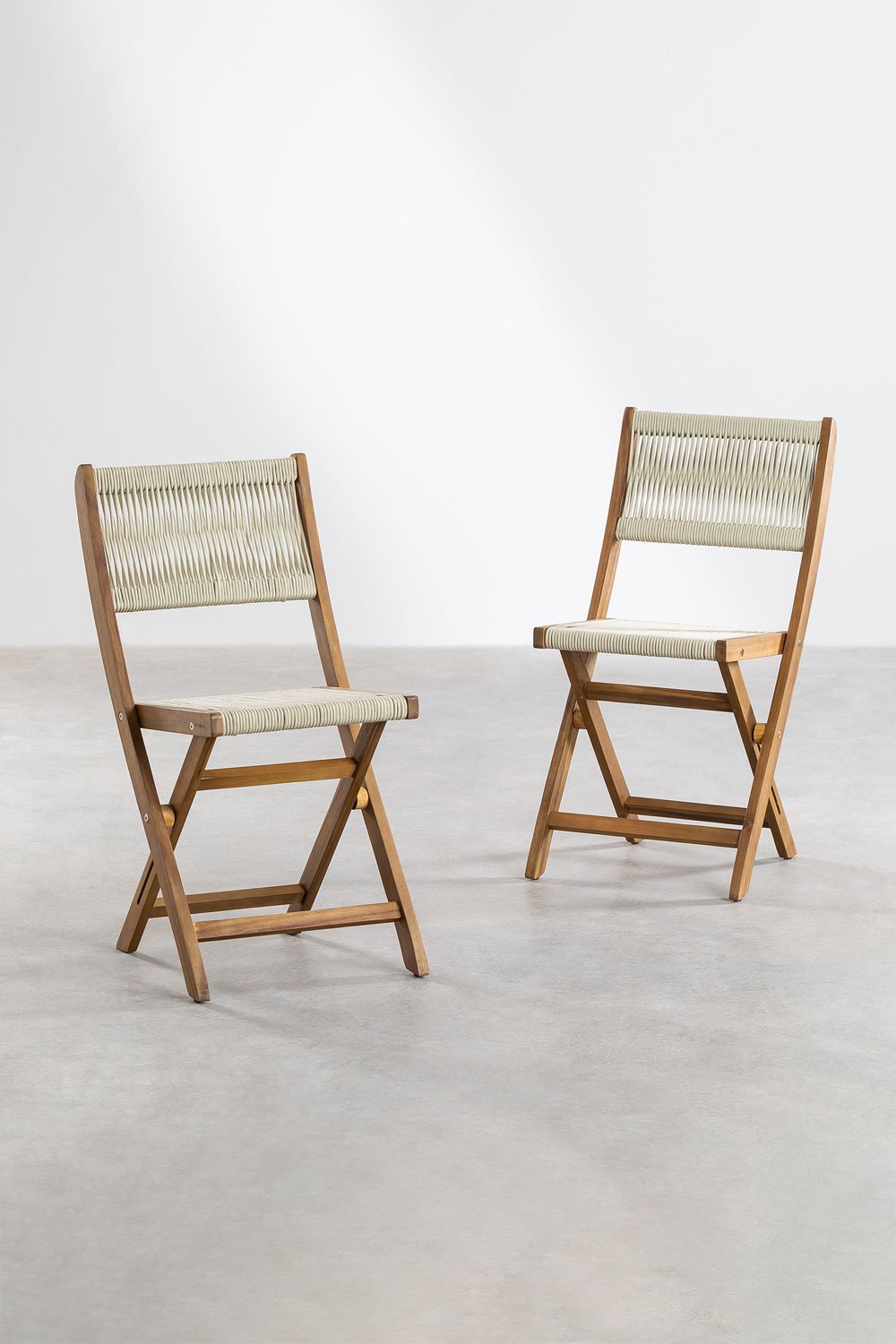 Set tavolo rotondo (Ø60 cm) e 2 sedie da giardino pieghevoli in legno di acacia Delawer Classic
