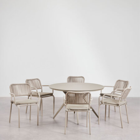 Set tavolo rotondo Valerie, Ø125 cm, e 6 sedie da pranzo impilabili con braccioli in alluminio Arhiza.