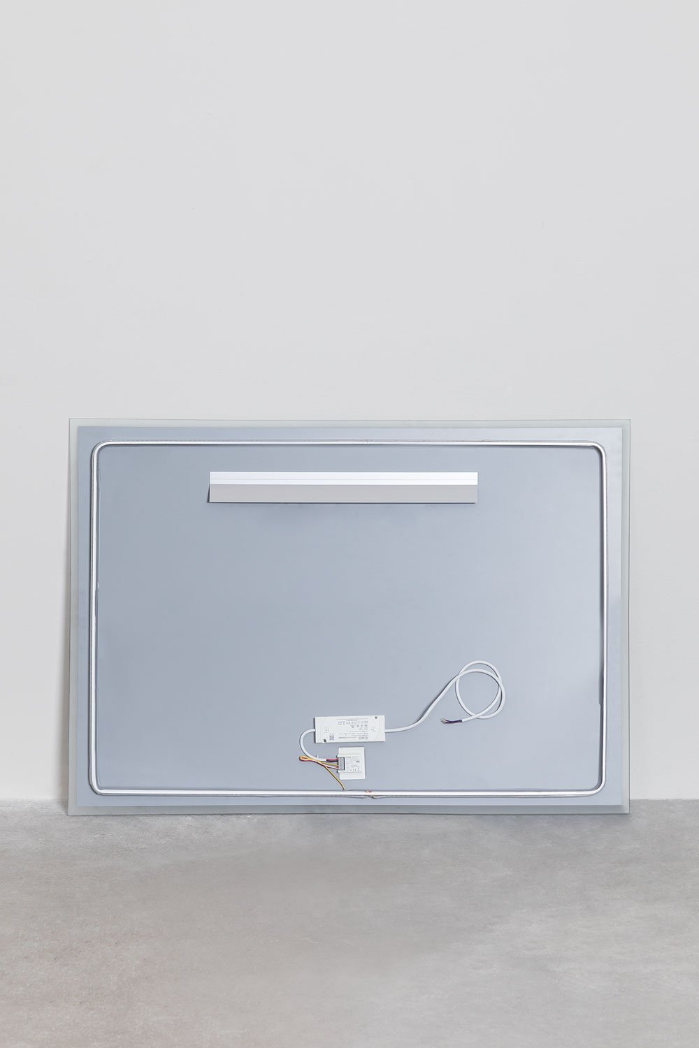 Specchio da bagno rettangolare con luce LED e antiappannamento Tamsin