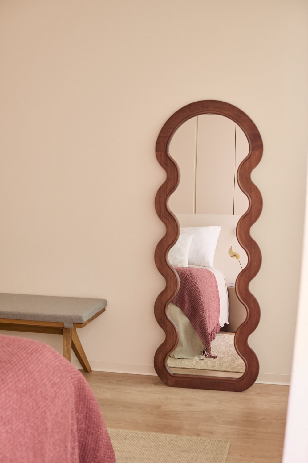 Specchio da parete 60x160 cm in legno di pino Landoi