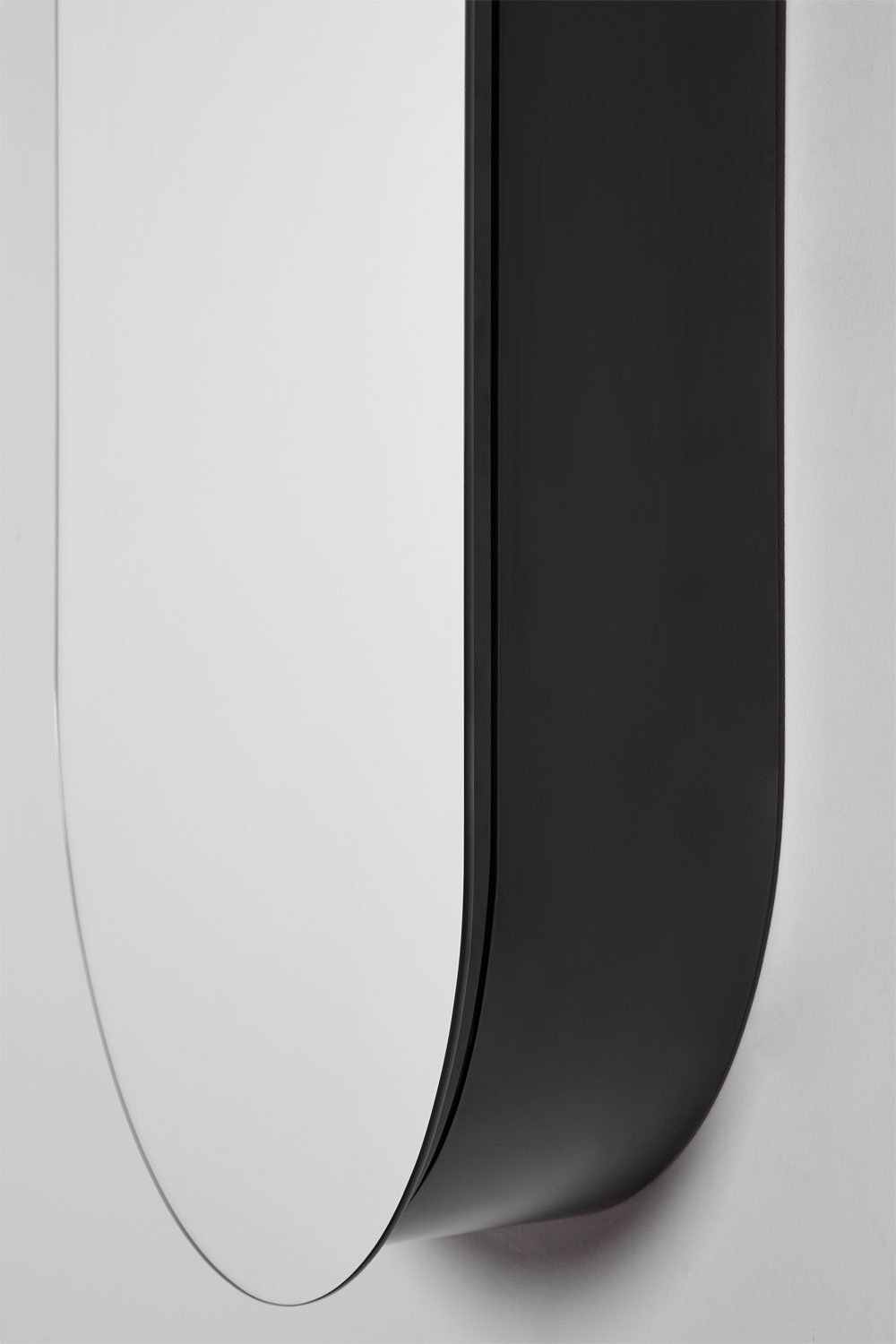 Specchio da parete ovale per il bagno Oricsa con contenitore (50x90 cm)