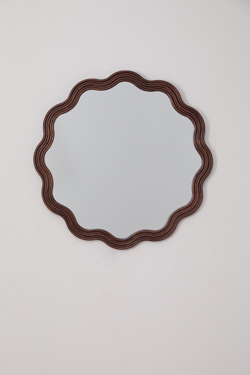 Specchio da parete rotondo in legno di rovere (Ø80 cm) Luesia