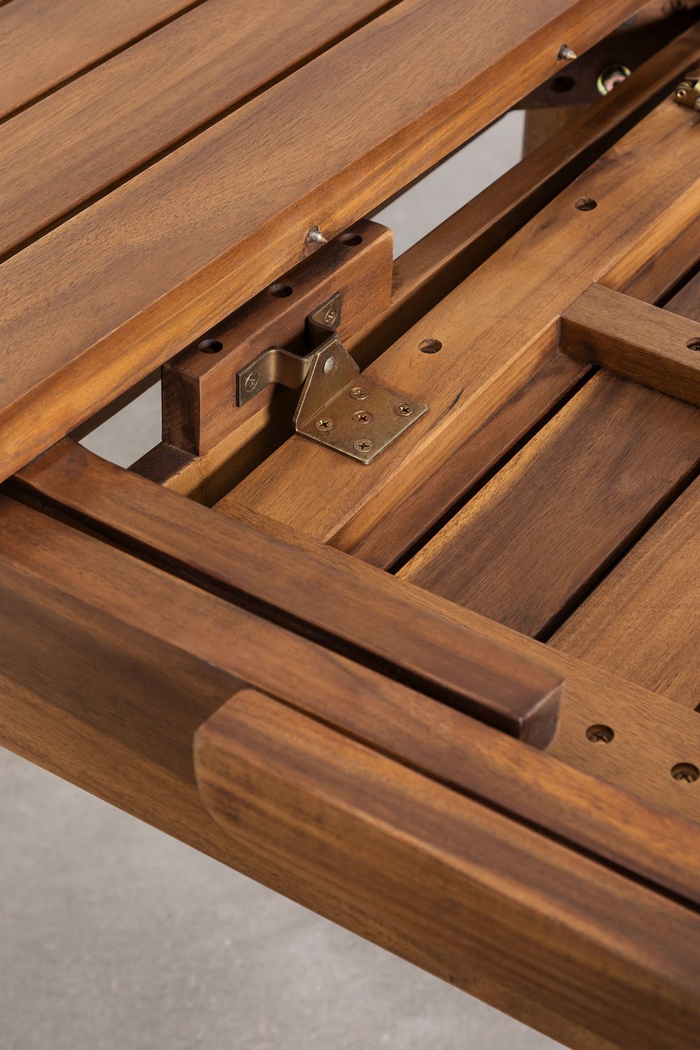 Tavolo da pranzo rotondo 100-136x100 cm allungabile in legno di acacia Tenay