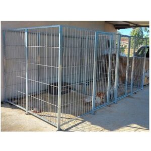 2 box per cani da esterno con zincatura a caldo ciascuno da 200x200x altezza 180 cm