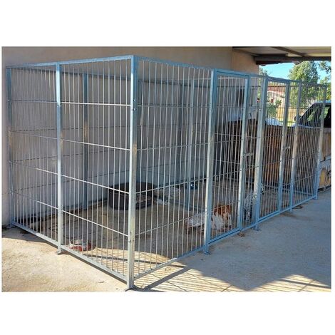 2 box per cani da esterno con zincatura a caldo ciascuno da 200x200x altezza 180 cm