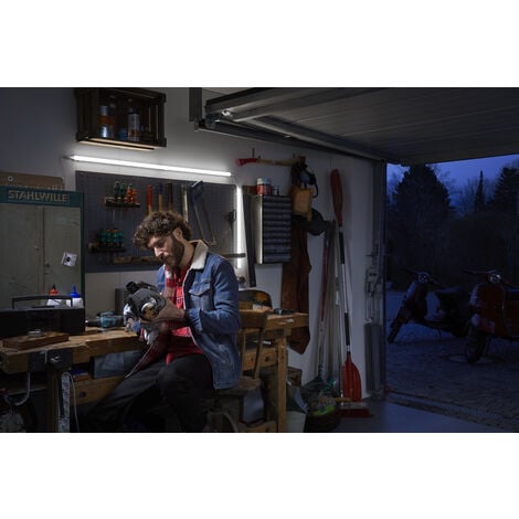 LEDVANCE Striscia LED luminosa: a soffitto, LED SWITCH BATTEN / 8 W, 220…240 V, Ampiezza fascio luminoso: 140°, Bianco freddo, 4000 K, Materiale: Polycarbonat (PC), IP20