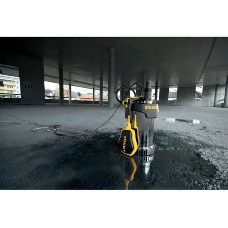 Pompa Immersione per Acque Chiare Stanley SXUP750XCE  (750 W, Portata  max. 11.000 l/h, Prevalenza massima 8,5 m)